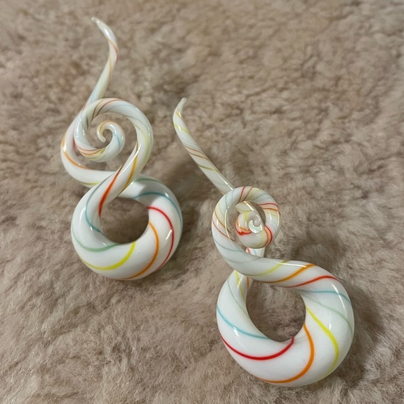 Candy Cone Style,Glass Spiral Ear Stretchers.Never Been Worn.Size: 9/16 - 14cm - Picture 3 of 3